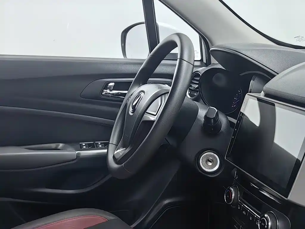 Changan CS15 — миниатюра 22