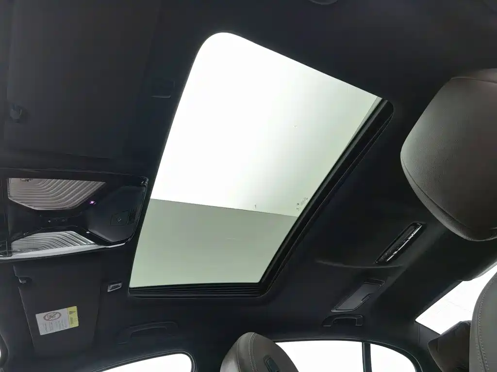BMW 5 Series — миниатюра 14