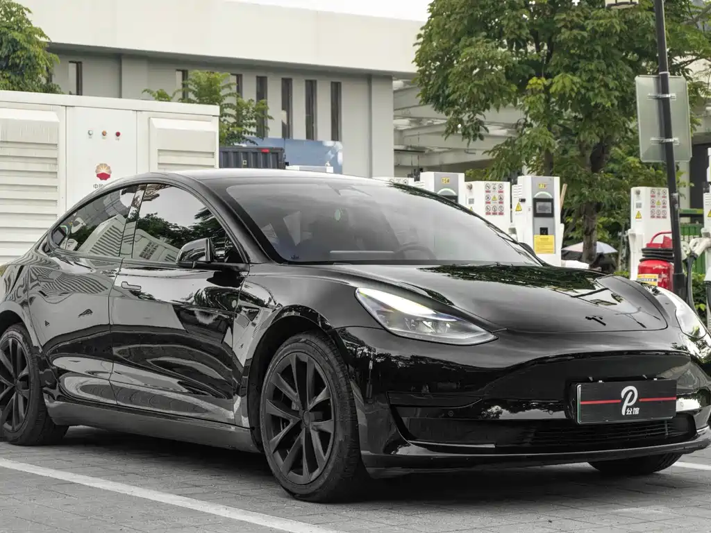 Tesla Model 3 2023