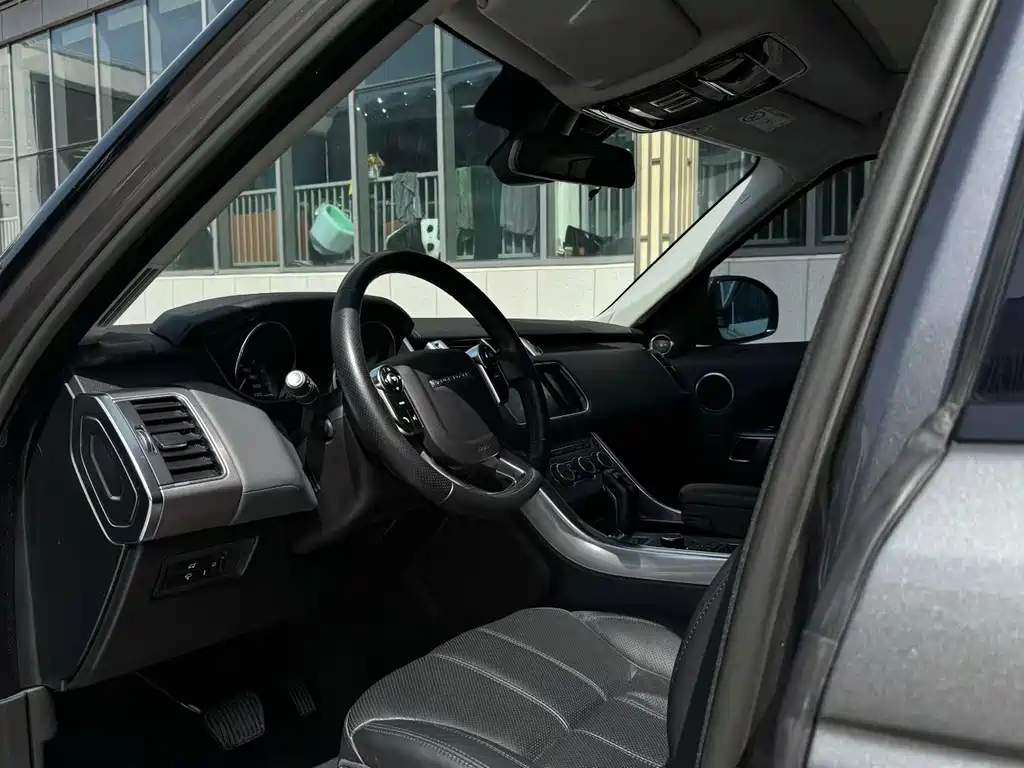 Land Rover Range Rover Sport 2015 3.0 SDV6 HSE DYNAMIC