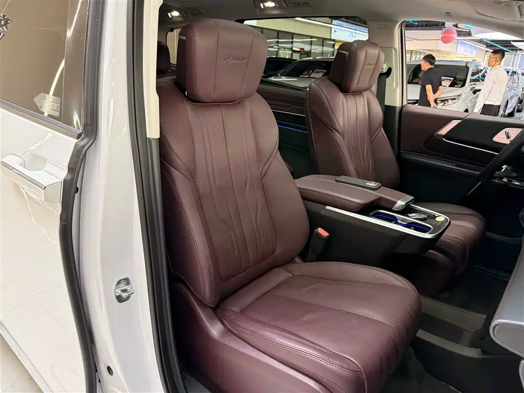 Buick Century 2023 2.0T мест