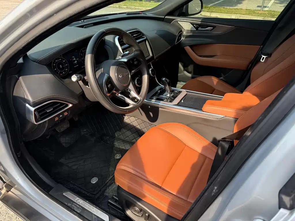 Jaguar XEL 2022 2.0T 200PS R-DYNAMIC Sport