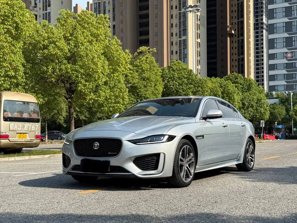 Купить Jaguar XEL