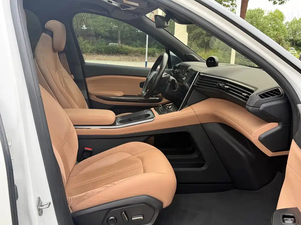 NIO ES6 — миниатюра 15