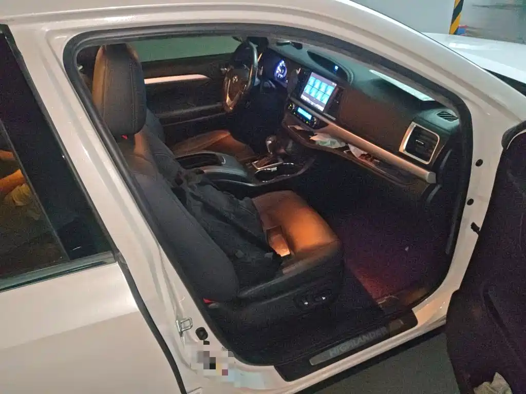 Toyota Highlander — миниатюра 19