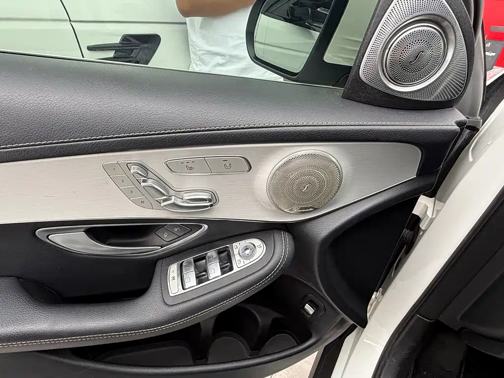 Mercedes-Benz GLC — миниатюра 8