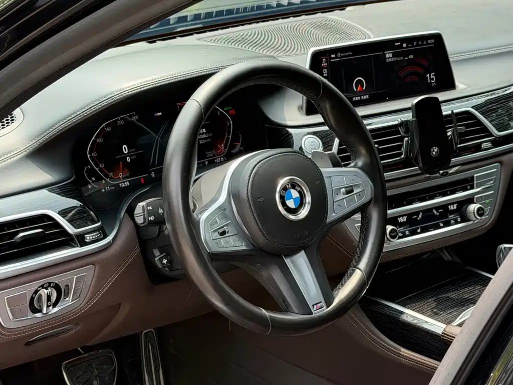 BMW 7 Series 7 2021 730Li M Sport
