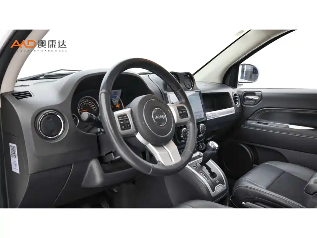 Jeep Compass (Import) — миниатюра 6