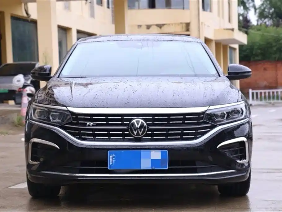 Volkswagen Passat 2022 330TSI Luxury
