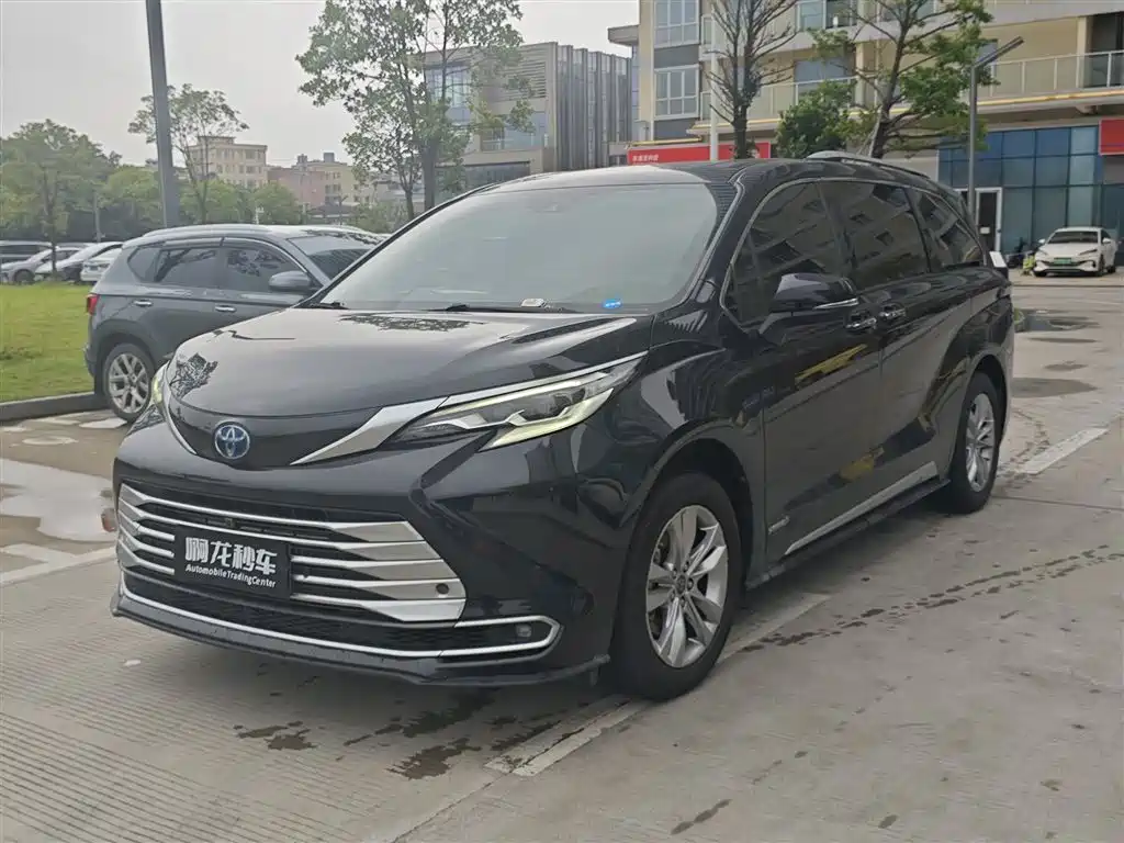 Toyota Sienna 2021 2.5L Hybrid Platinum Gold Edition