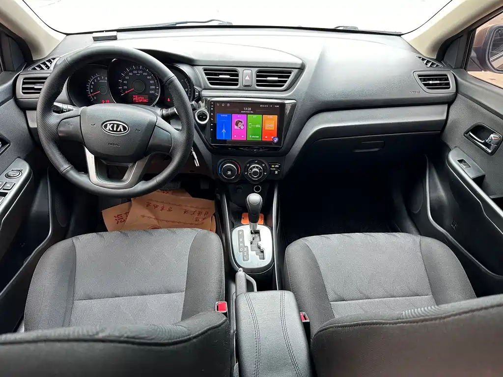 Kia K2 2011 1.4L AT GLS