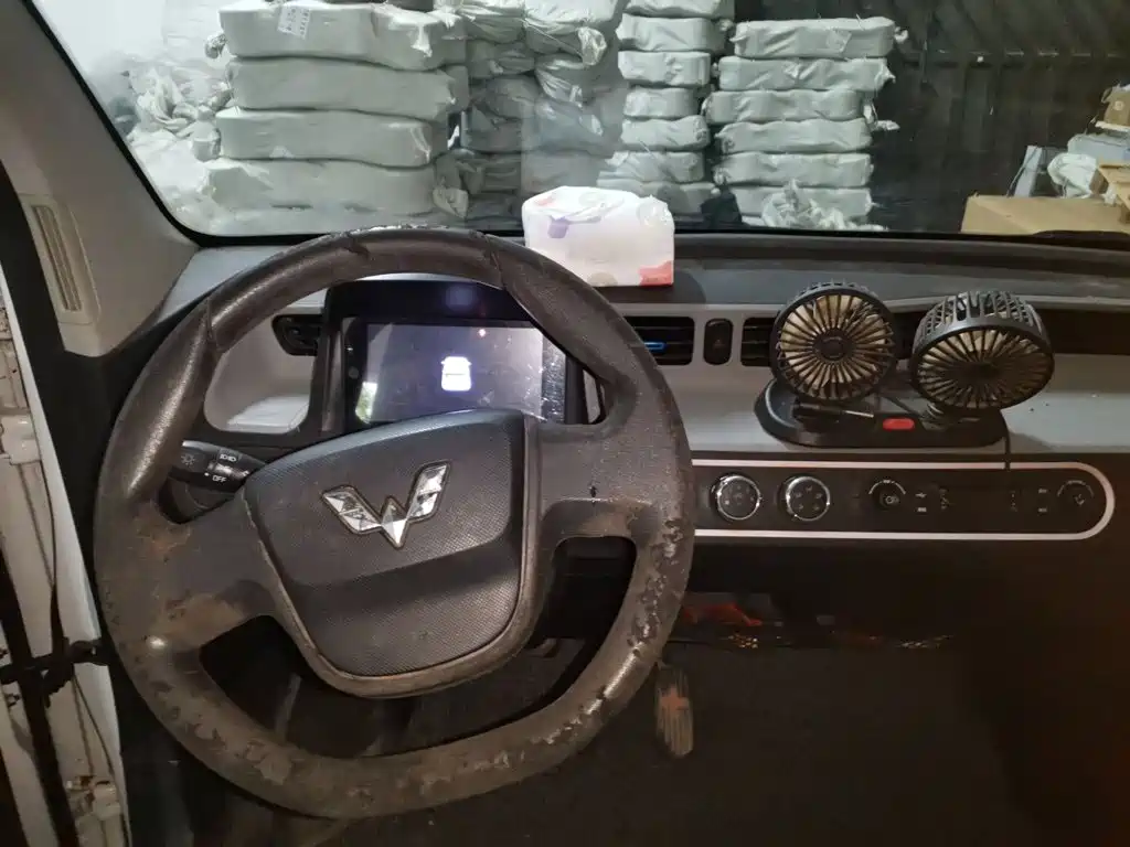 Wuling MINIEV — миниатюра 3