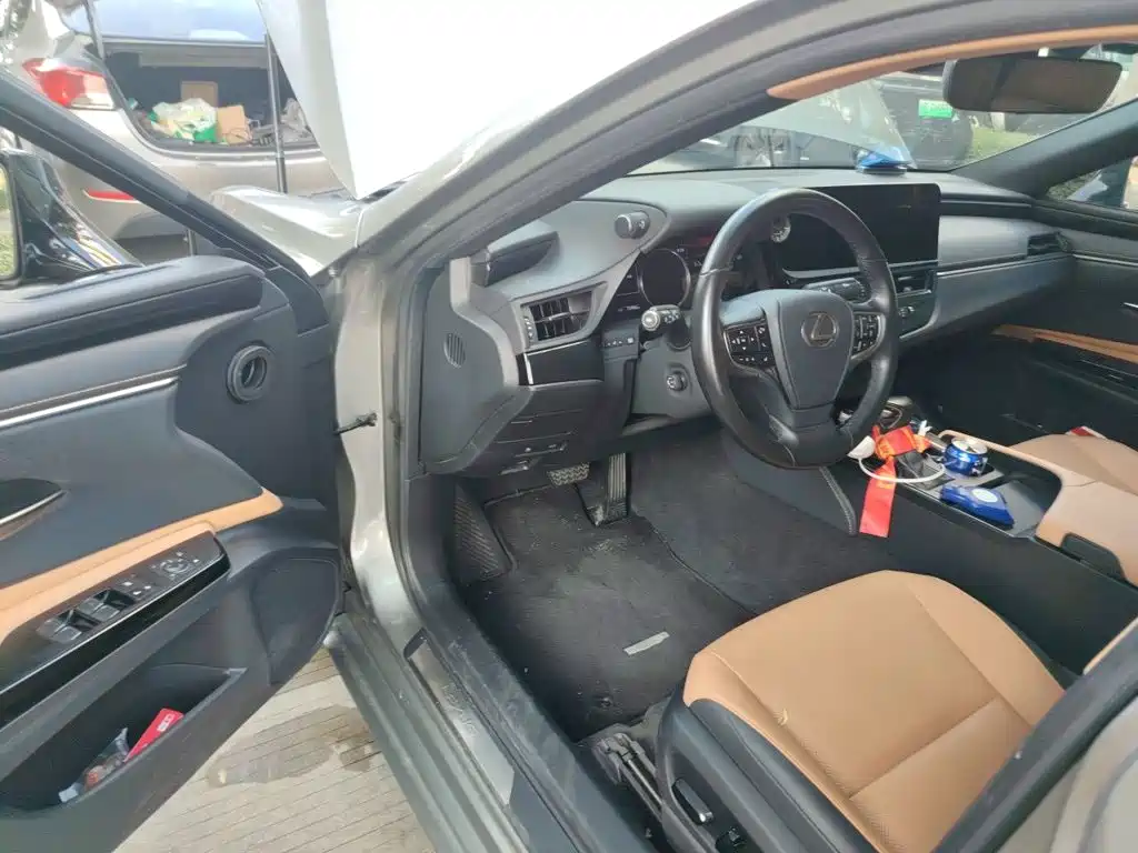 Lexus ES — миниатюра 14