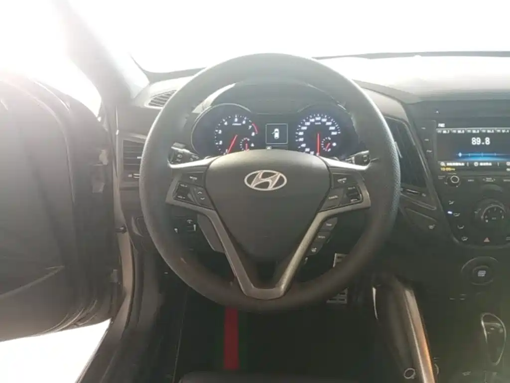 Hyundai Veloster — миниатюра 11