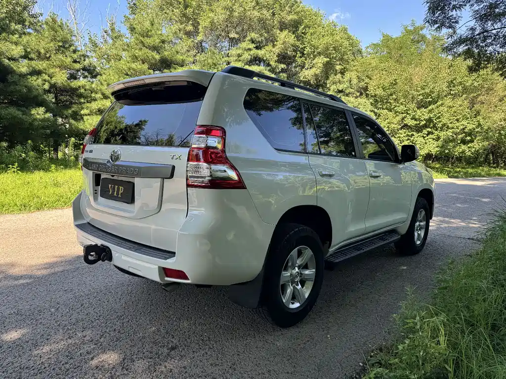 Toyota Land Cruiser Prado 2016 2.7L AT Luxury