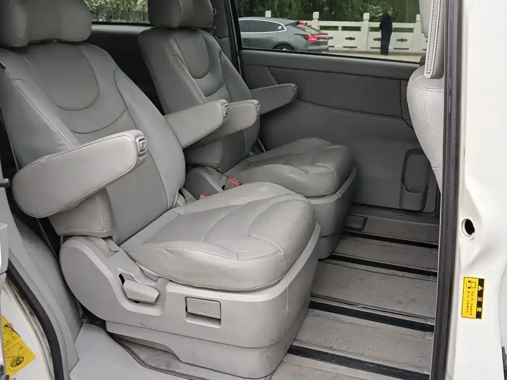 Luxgen Big 7 MPV — миниатюра 10