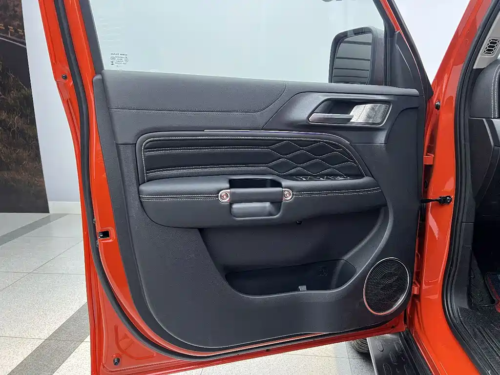 TANK TANK 300 NEW ENERGY