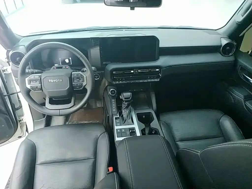 Toyota Land Cruiser Prado 2025 2.4T TX 5 мест