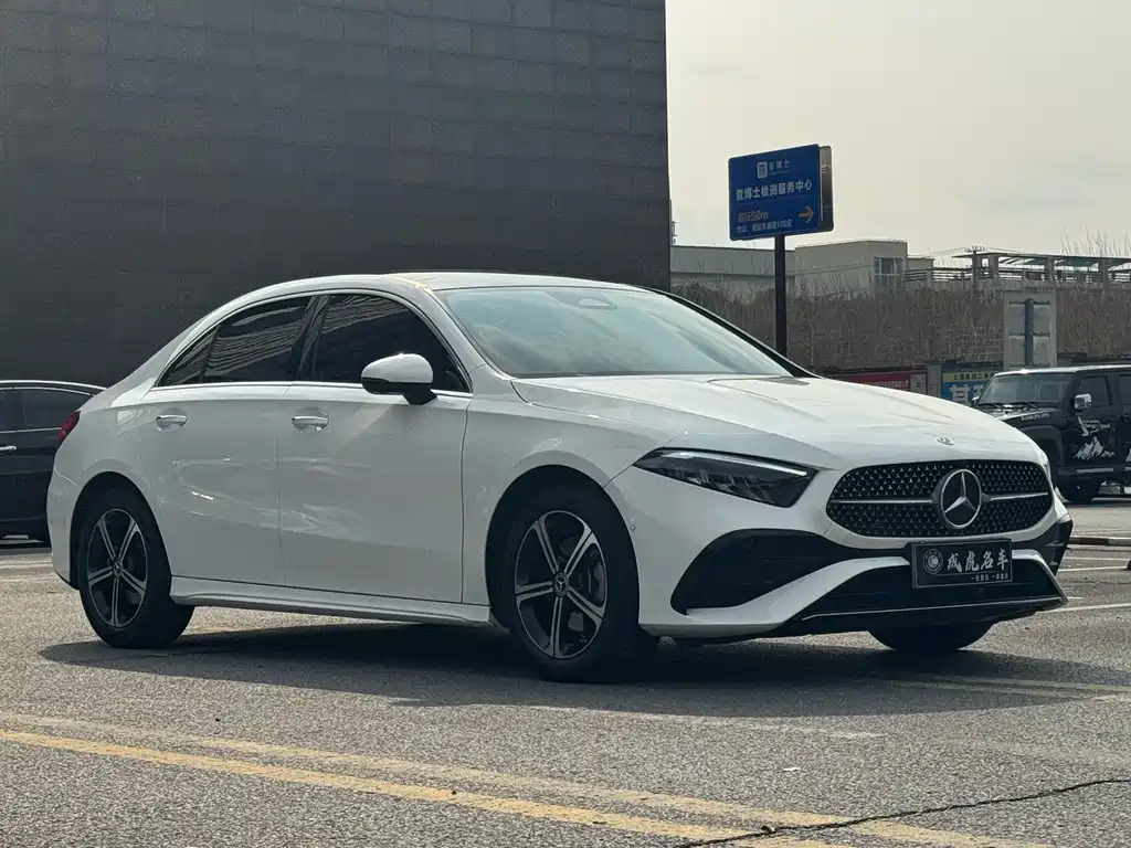 MERCEDES-BENZ A CLASS