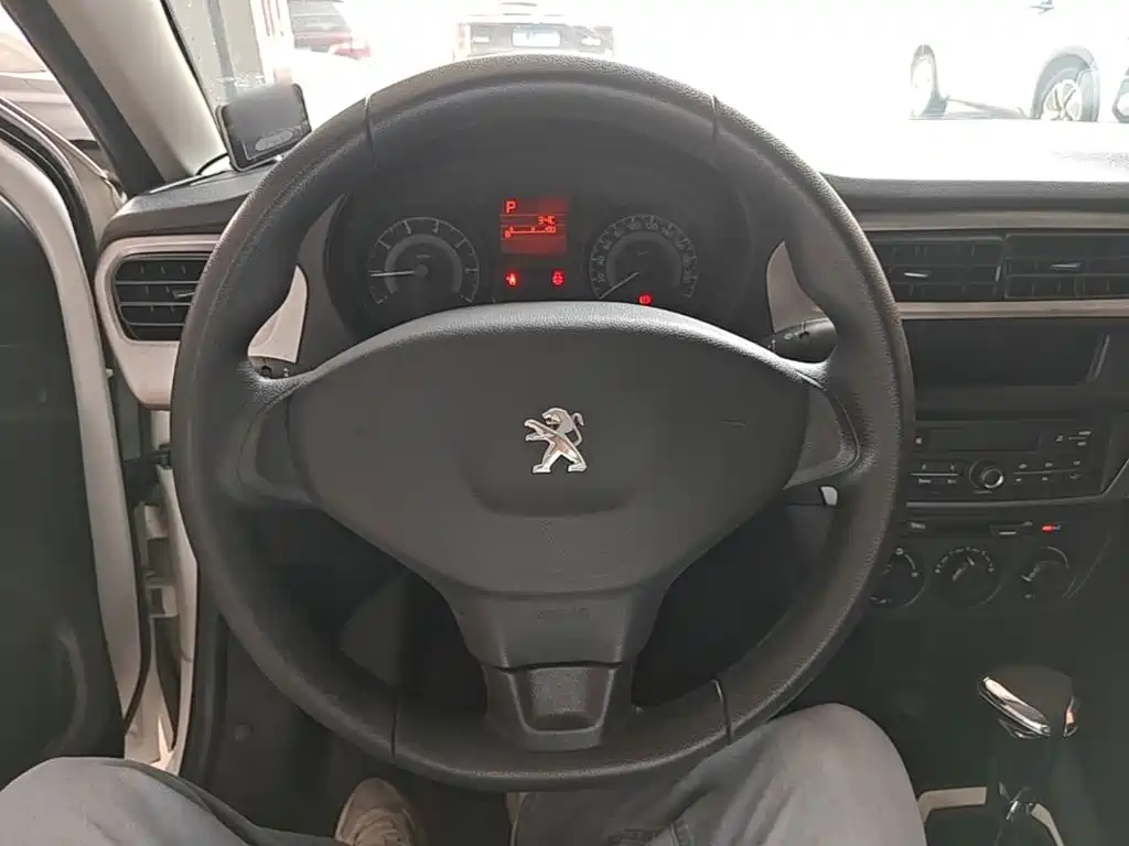 Peugeot 301 — миниатюра 11