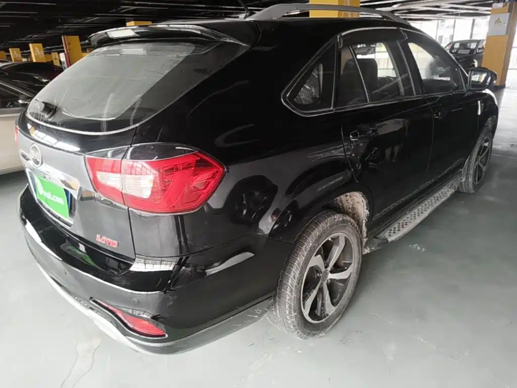 BYD S7 2015 2.0T AT Luxury