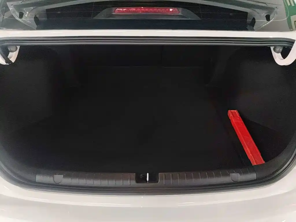 Geely Emgrand — миниатюра 19
