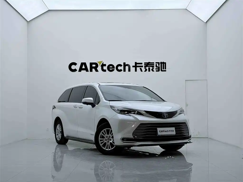 TOYOTA SIENNA