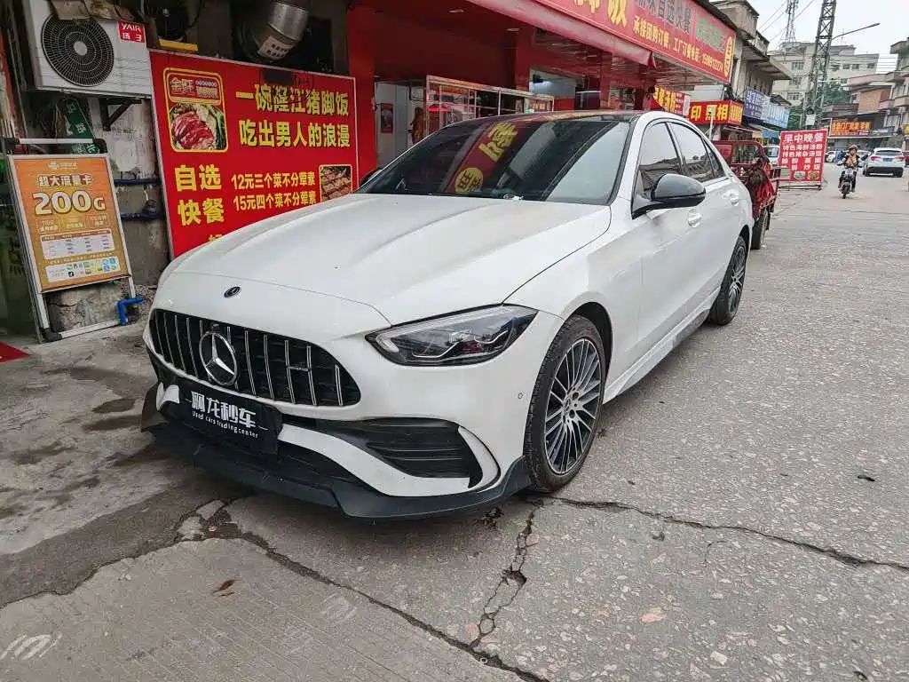 Mercedes-Benz C-Class 2025