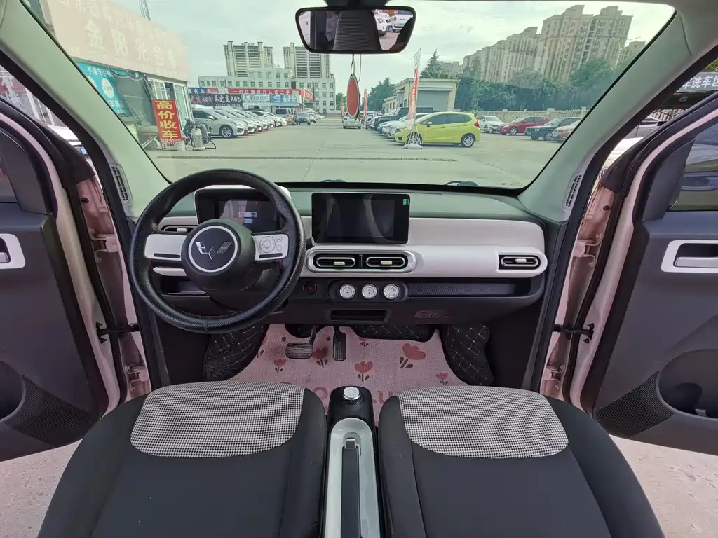 Wuling MINIEV — миниатюра 9