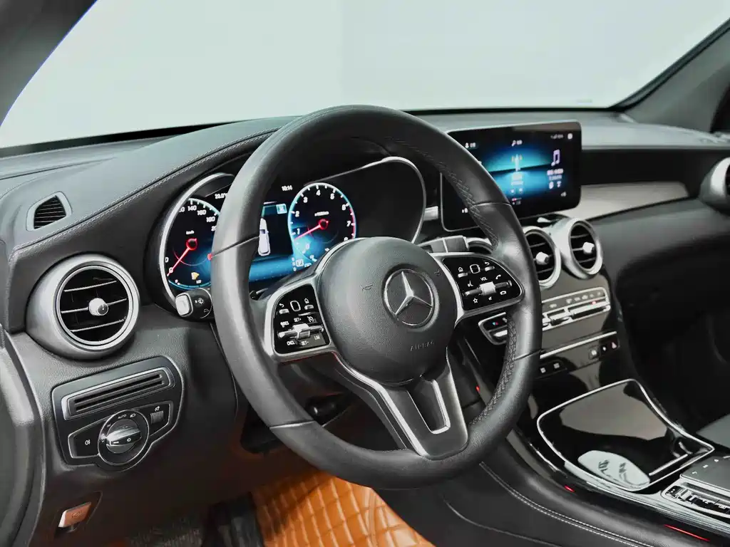 Mercedes-Benz GLC — миниатюра 24