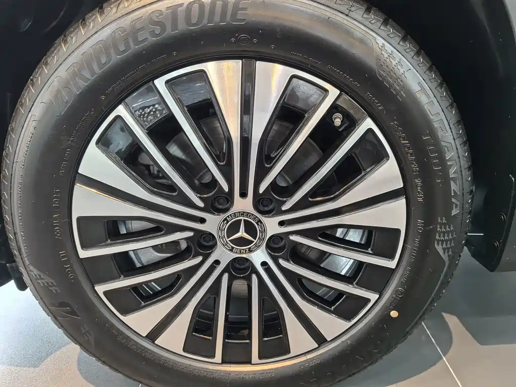Mercedes-Benz EQB - фото 4