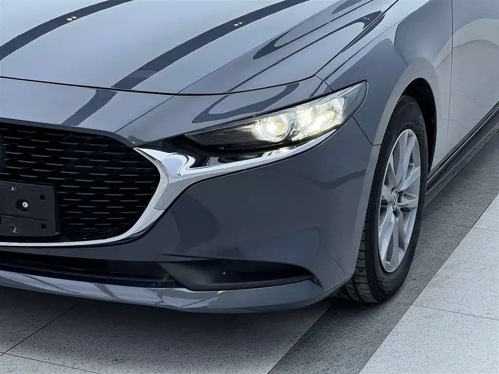 MAZDA 3 ANGKESAILA