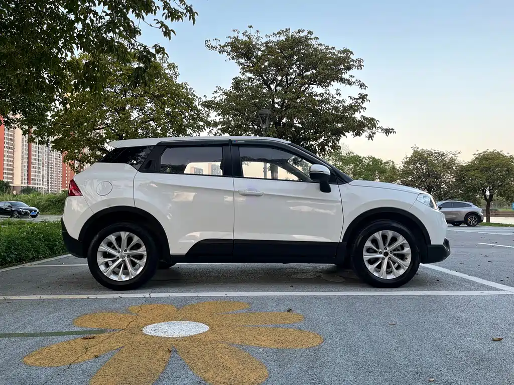 Brilliance V3 2016 1.5L AT Comfort