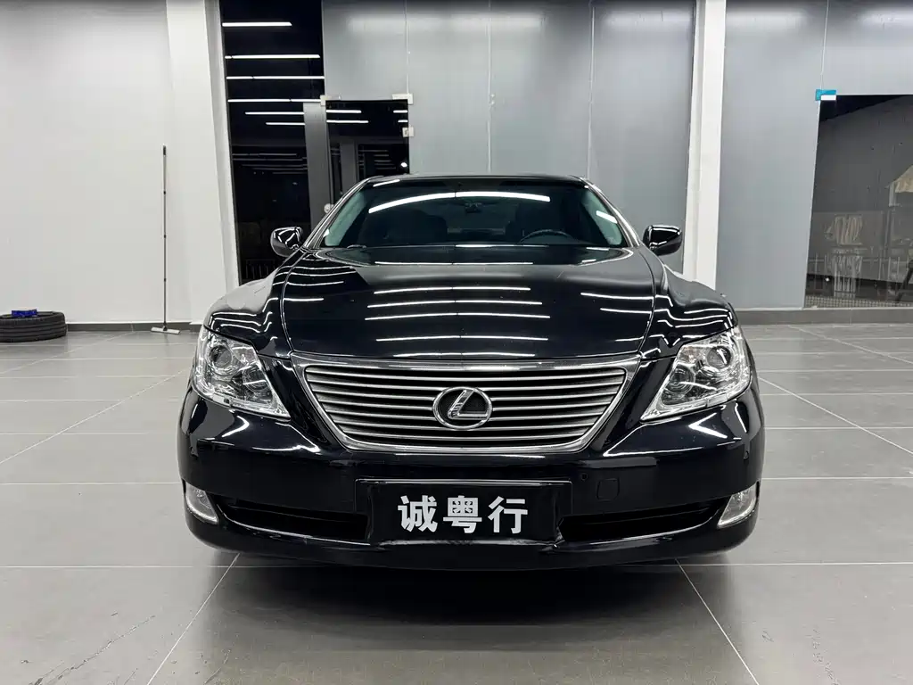 Lexus LS 2008