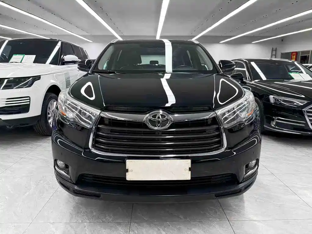 Toyota Highlander 2017 2.0T Luxury 7 мест
