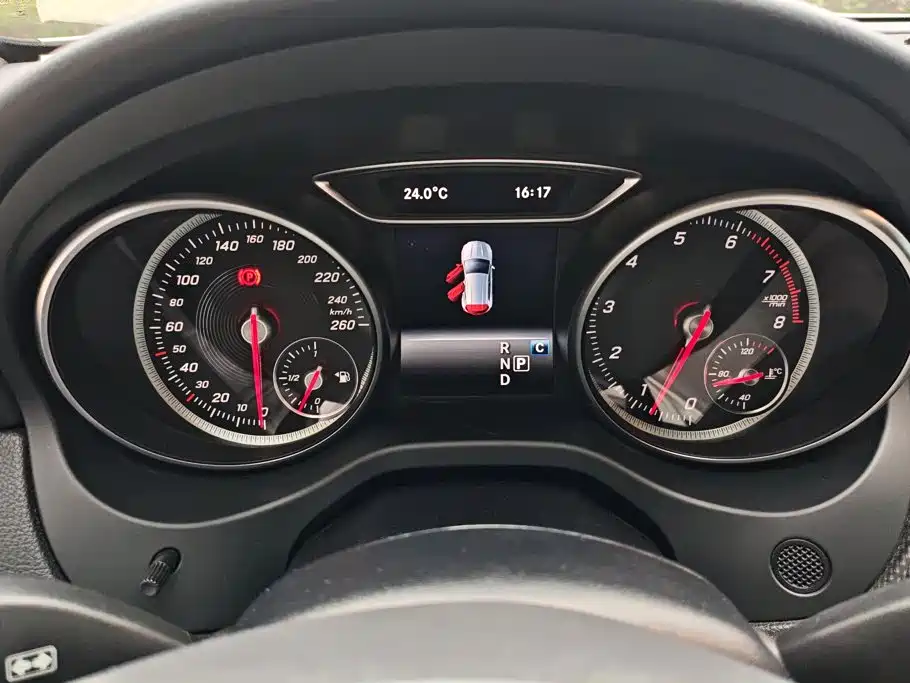 Mercedes-Benz GLA — миниатюра 14
