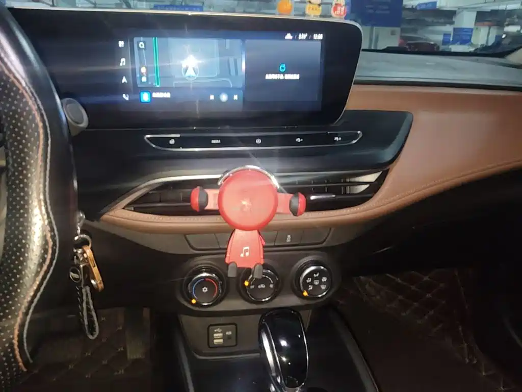 Buick Verano — миниатюра 18