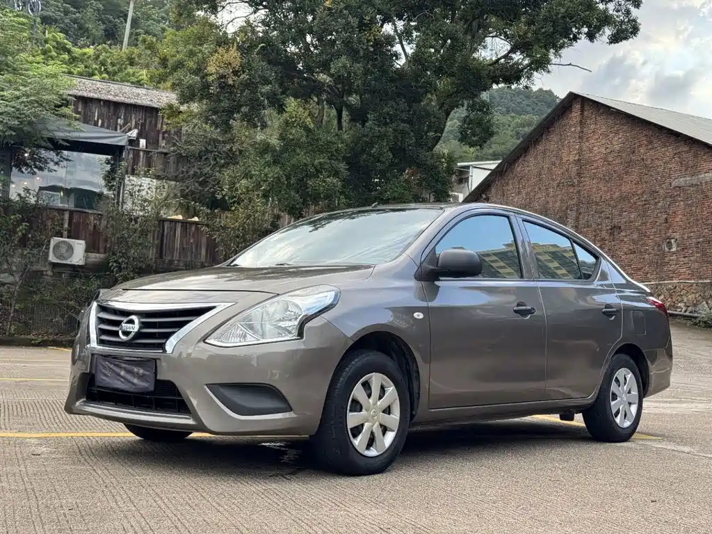 Nissan Sunny