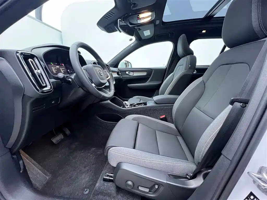 Volvo XC40 — фотографии объявления, Фото 17