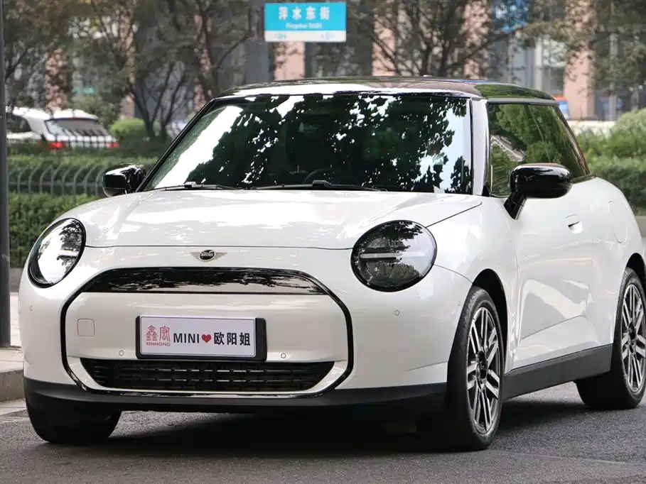 Mini COOPER 2025 456km COOPER E