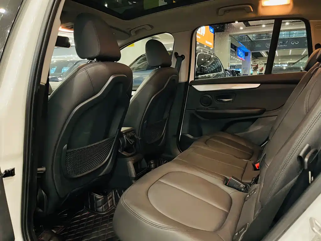 BMW 2 серии 2 2019 220i Lead