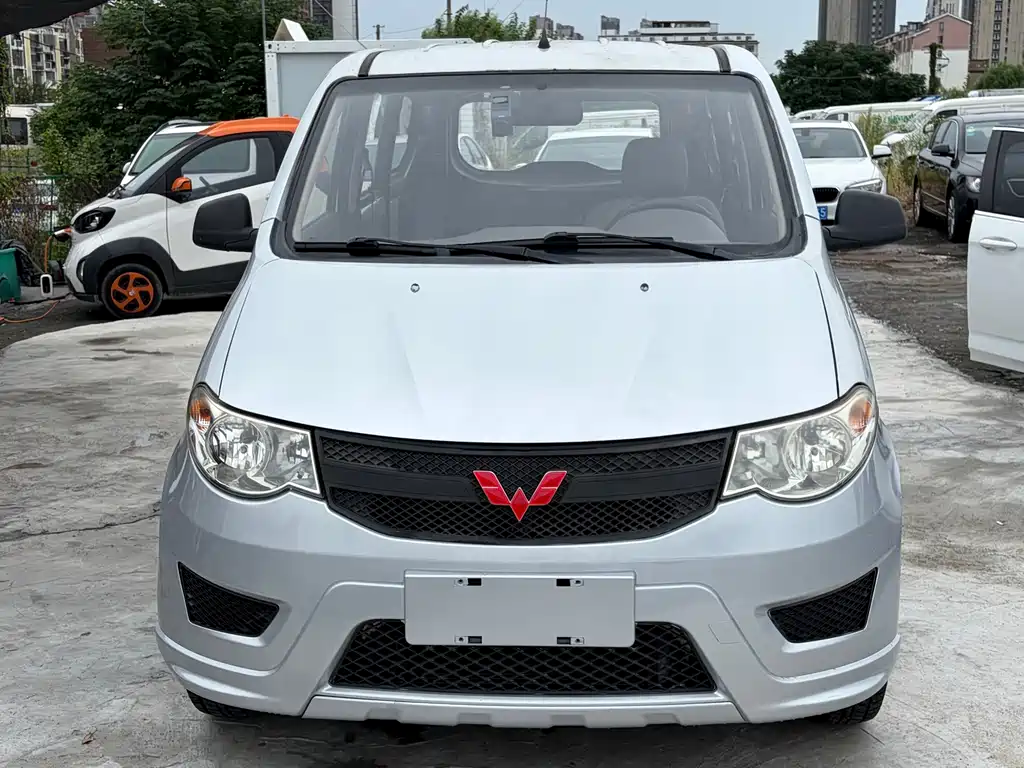 Wuling Hongguang — миниатюра 2