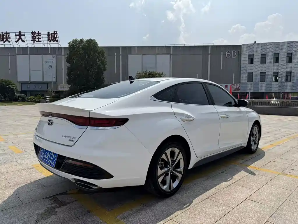 Hyundai Fista — миниатюра 7