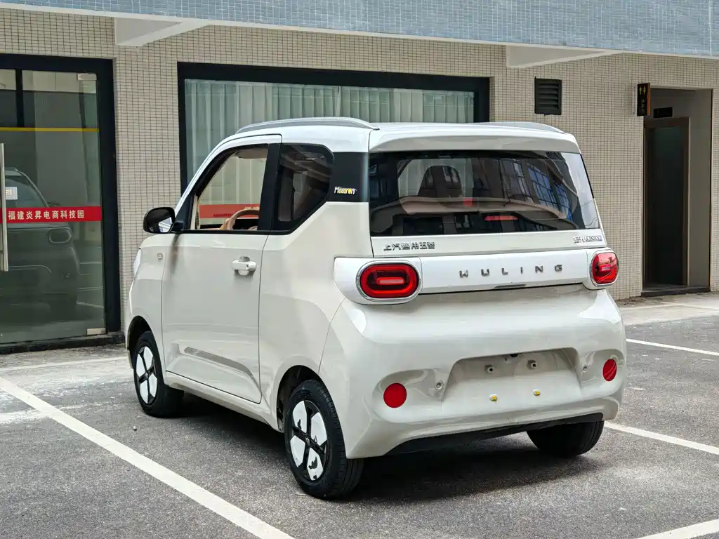 Wuling MINIEV — миниатюра 5