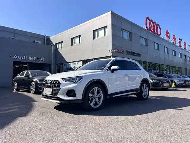 AUDI  Q3 2020