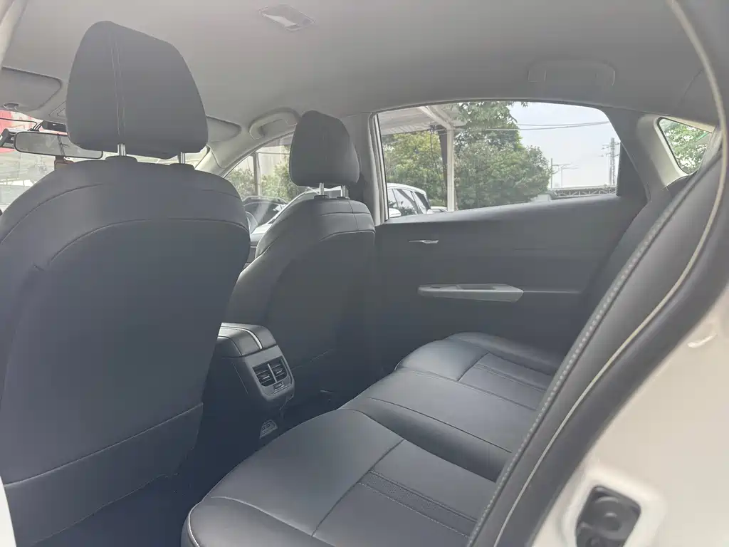 Dongfeng E70 2023 400H