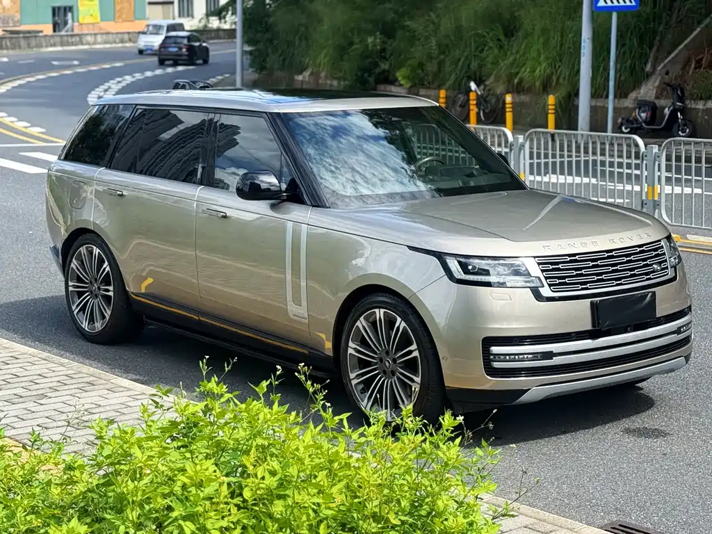 Land Rover Range Rover 2024 3.0 L6 400PS Long Wheelbase