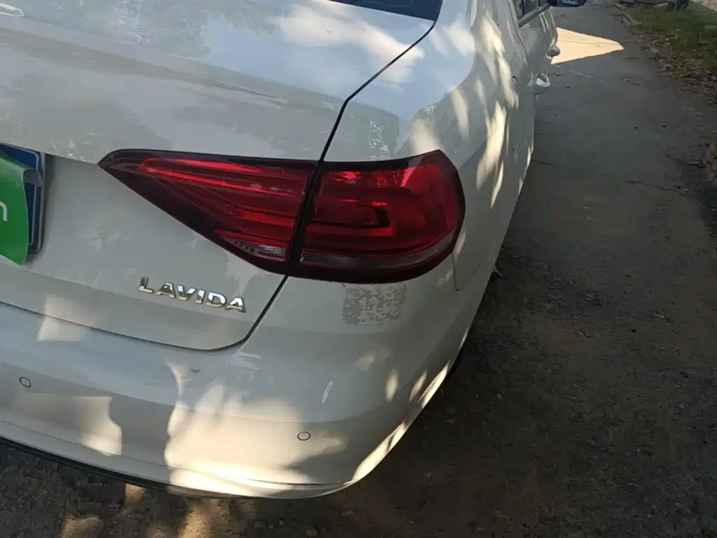 Volkswagen Lavida — миниатюра 8