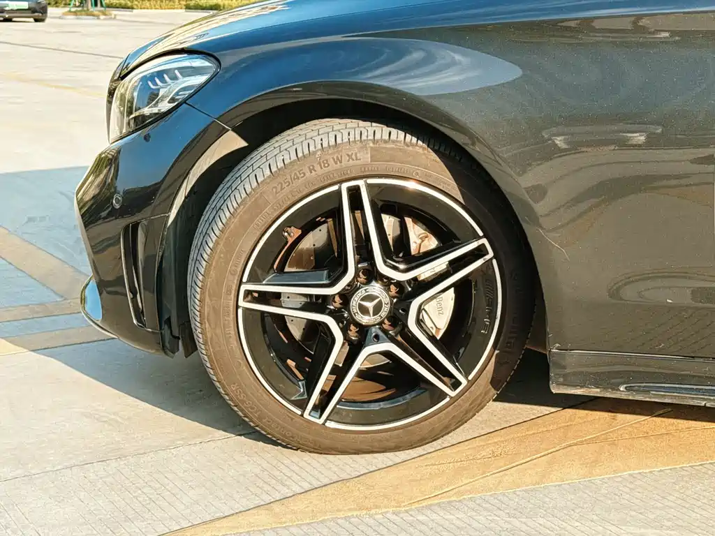 Mercedes-Benz C-Class (Import) — миниатюра 4