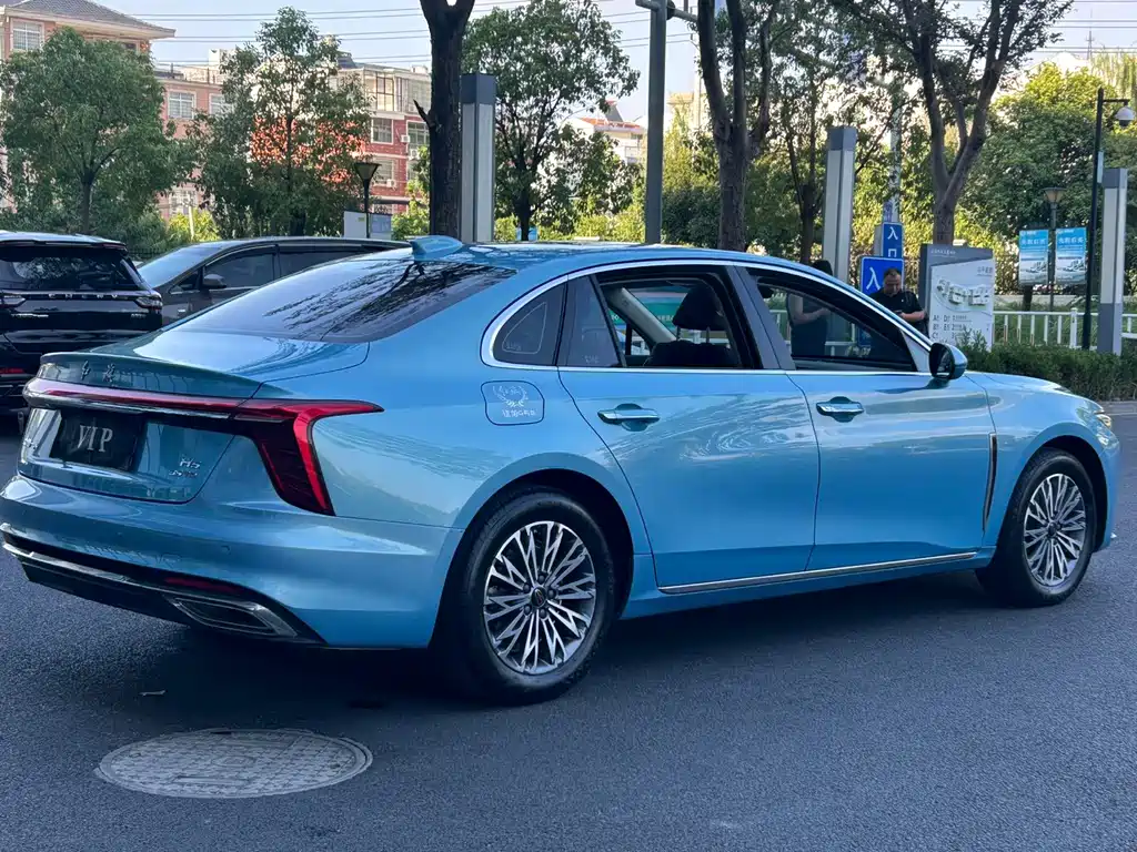 Hongqi Hongqi H5 — миниатюра 14